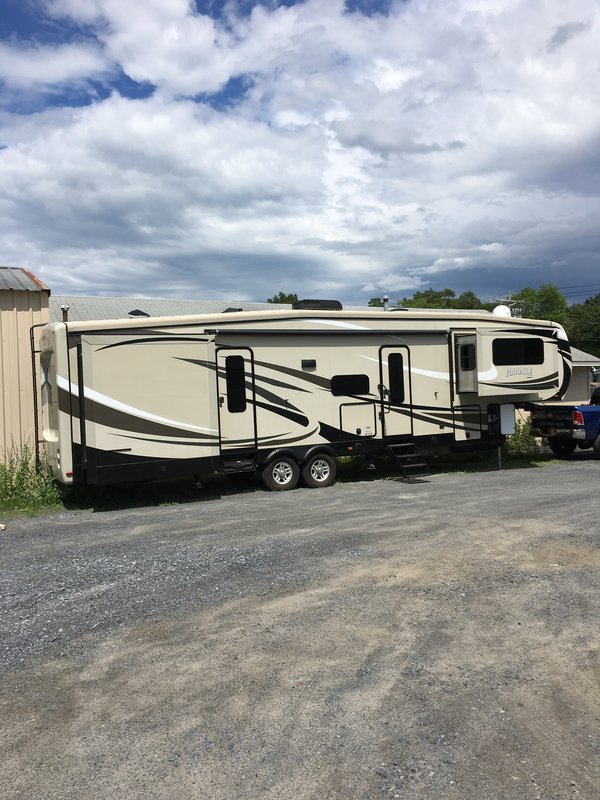 2015 Jayco Pinnacle 38 FLFS, 5th Wheels RV For Sale By Owner in Fort