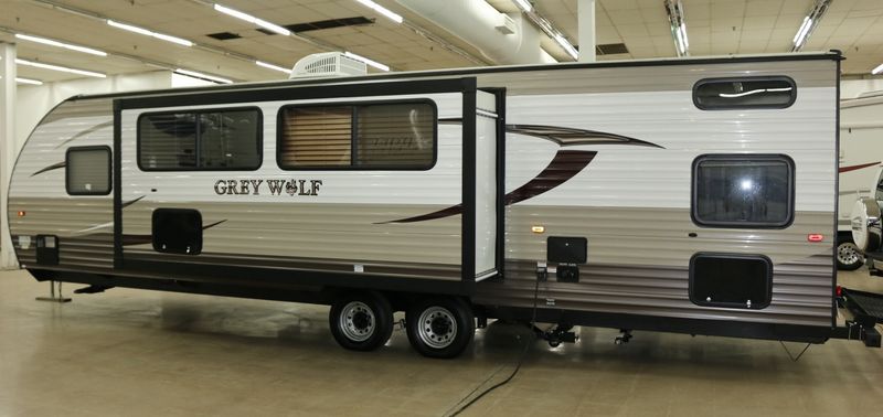 2017 Forest River Cherokee Grey Wolf 29bh