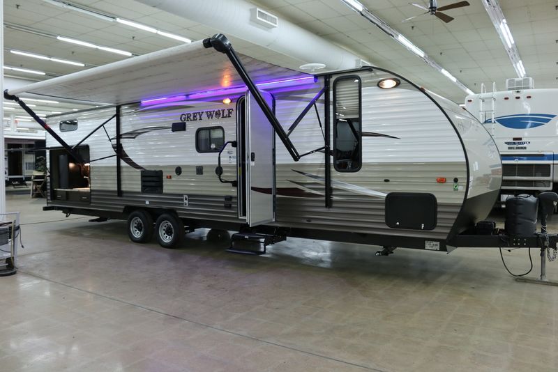 2017 Forest River Cherokee Grey Wolf 29BH, Travel Trailers RV For Sale in Carol Stream, Illinois 2017 Forest River Cherokee Grey Wolf 29bh