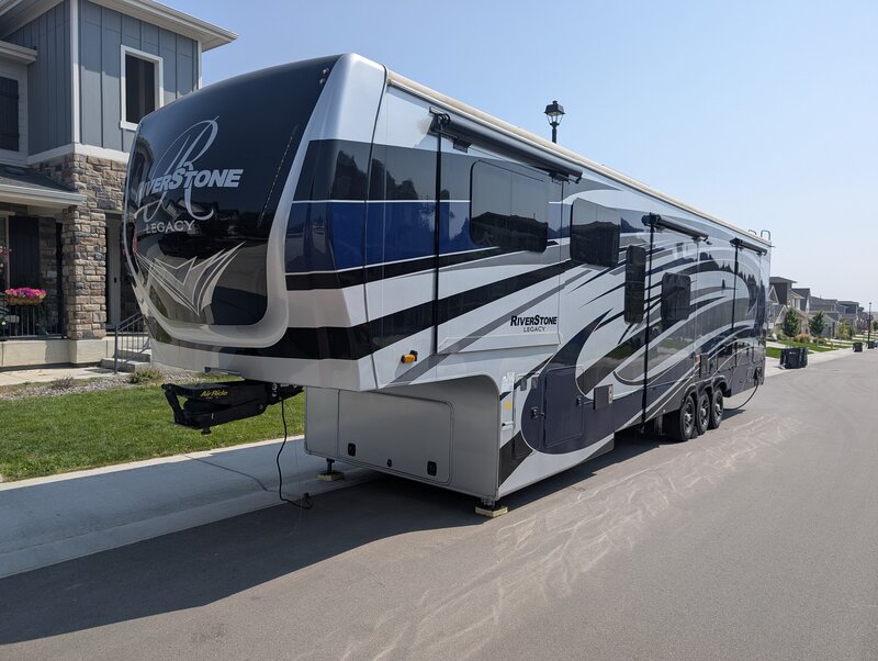 2022 Forest River Riverstone Legacy 42FSKG TOY HAULER
