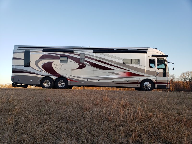 2009 Fleetwood Expedition 38F Specifications, Photos, and Model Info