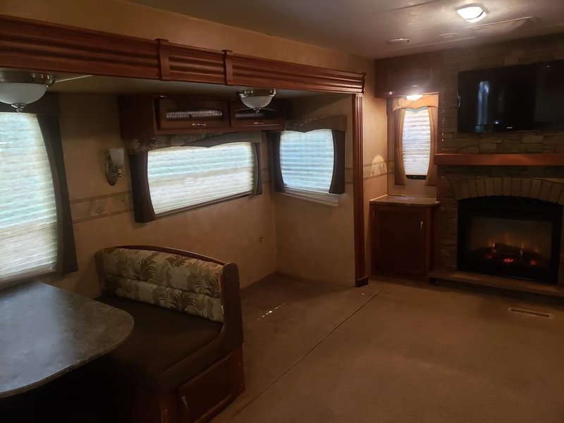 2011 Jayco Jay Flight G2 33RLDS, Travel Trailers RV For Sale By Owner