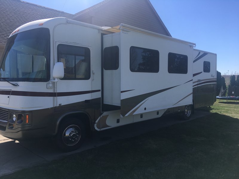 2005 Boy Pursuit 3500DS, Class A Gas RV For Sale By Owner in