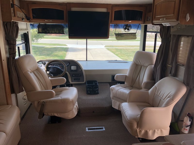 2005 Boy Pursuit 3500DS, Class A Gas RV For Sale By Owner in