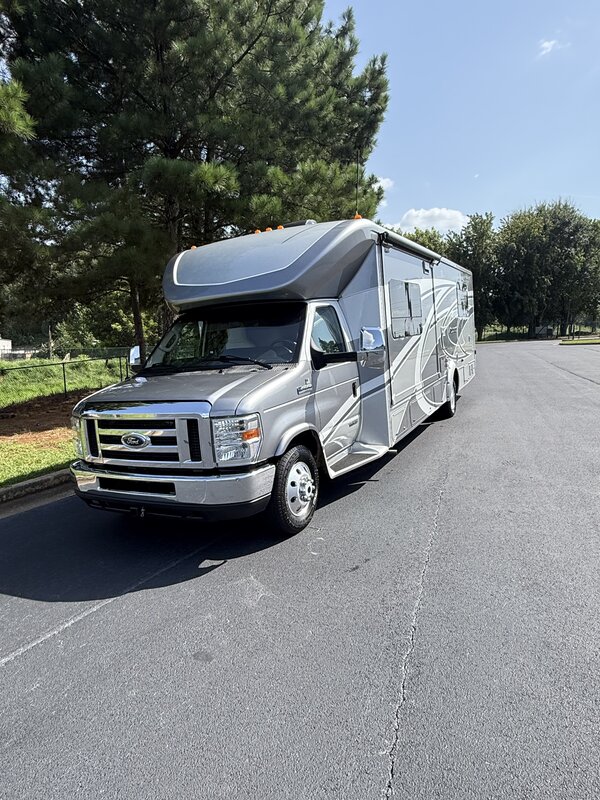 2018 Winnebago Aspect 30J