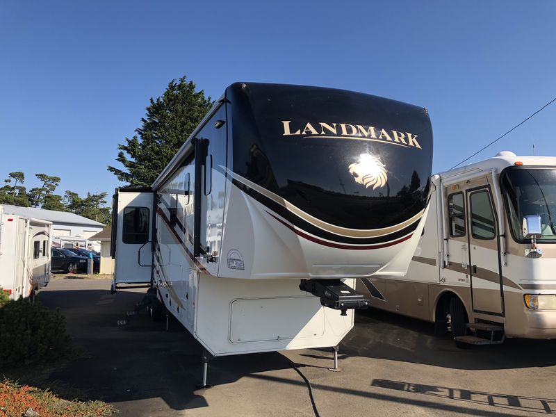 2015 Heartland Landmark 365 Newport, 5th Wheels RV For Sale in Florence