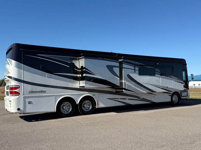 2014 Tiffin Allegro Bus 45 LP