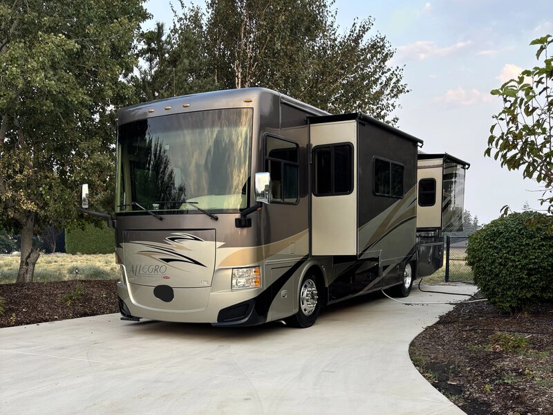 2014 Tiffin Allegro RED Allegro RED Open Road 34 QFA 
