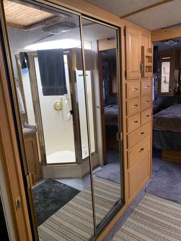 Used 1993 Fleetwood American Eagle 38A for Sale by Owner in Chapin