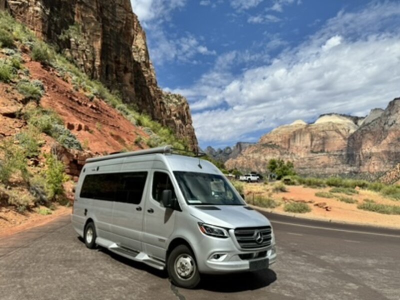 2021 Winnebago Era 70B