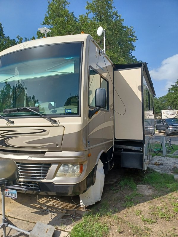2012 Fleetwood Bounder 35K, Class A Gas RV For Sale By Owner in San