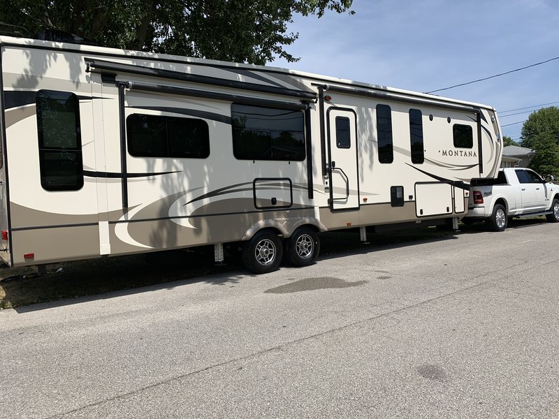 2018 Keystone Montana 3950BR, 5th Wheels RV For Sale By Owner in