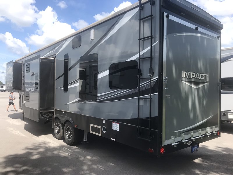 2017 Keystone Fuzion Impact, 5th Wheels RV For Sale By Owner in