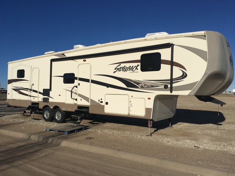 2014 Forest River Cedar Creek Silverback 35QB4, 5th Wheels RV For Sale