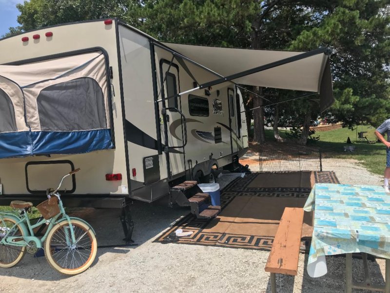 2014 Coachmen Freedom Express 254DSX, Travel Trailers Hybrid RV For