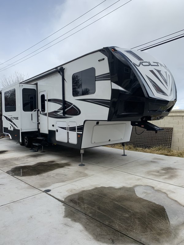 2017 Dutchmen Voltage 3605, Toy Haulers 5th Wheels RV For Sale By Owner ...