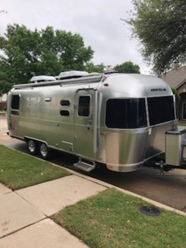 2017 Airstream International Signature 25 Twin Signature, Travel