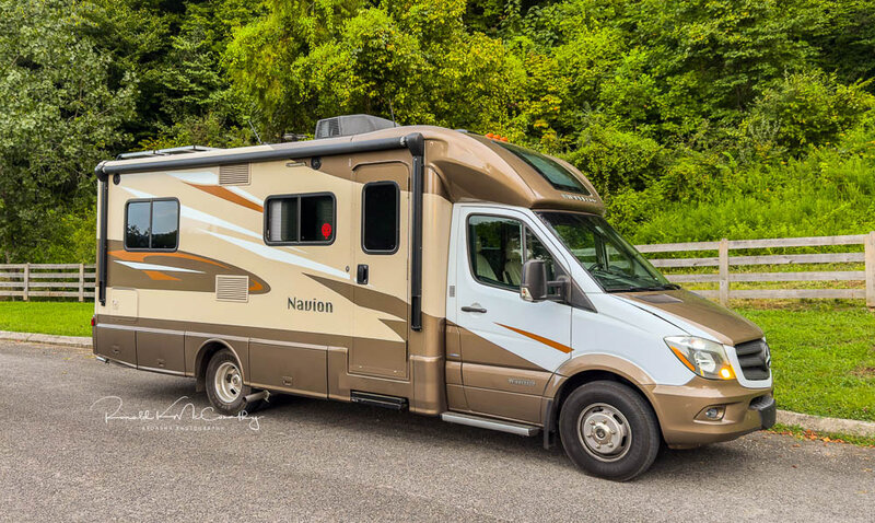2018 Winnebago Navion 24V