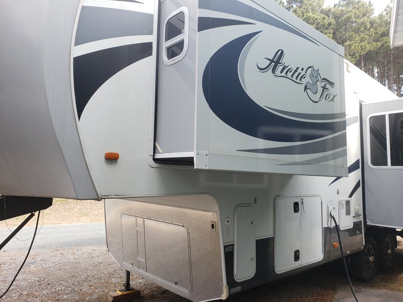 2016 Northwood Arctic Fox 295T, 5th Wheels RV For Sale By Owner in