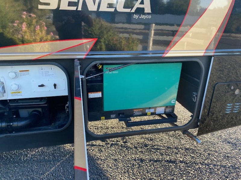 Used 2016 Jayco Seneca 37FK for Sale by Owner in Hermiston, Oregon RVT