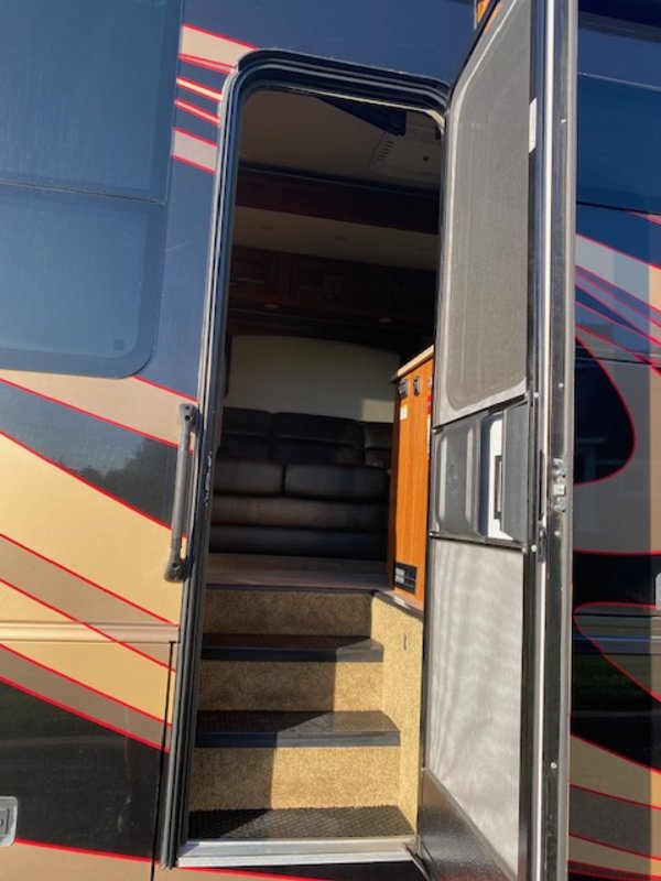 Used 2016 Jayco Seneca 37FK for Sale by Owner in Hermiston, Oregon RVT