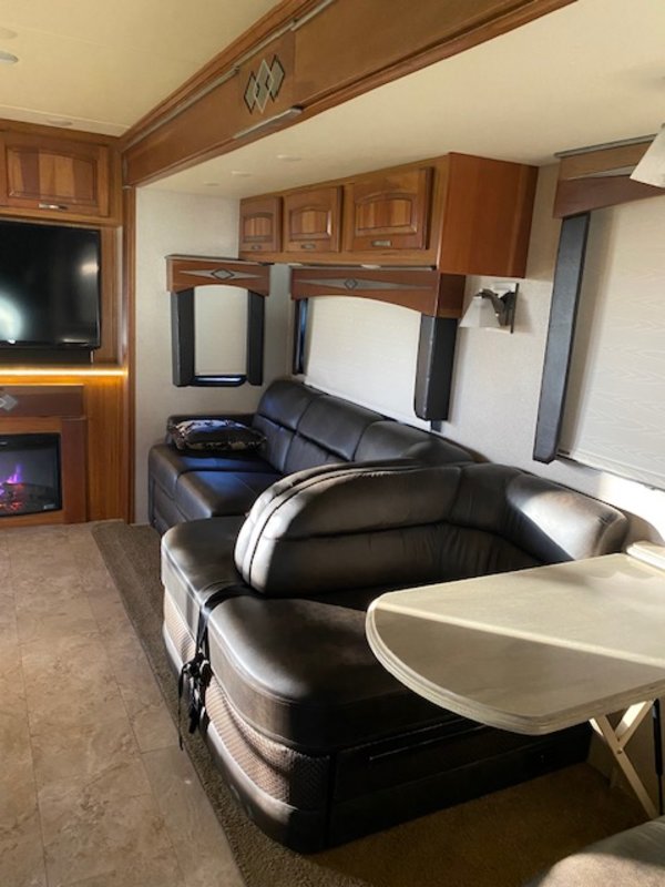 Used 2016 Jayco Seneca 37FK for Sale by Owner in Hermiston, Oregon RVT