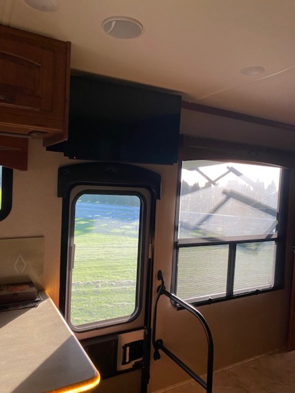 Used 2016 Jayco Seneca 37FK for Sale by Owner in Hermiston, Oregon RVT