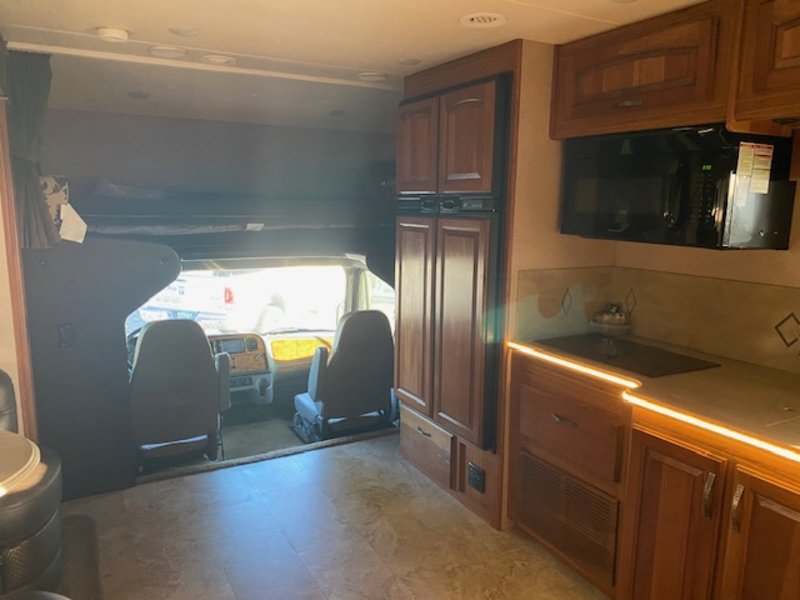 Used 2016 Jayco Seneca 37FK for Sale by Owner in Hermiston, Oregon RVT