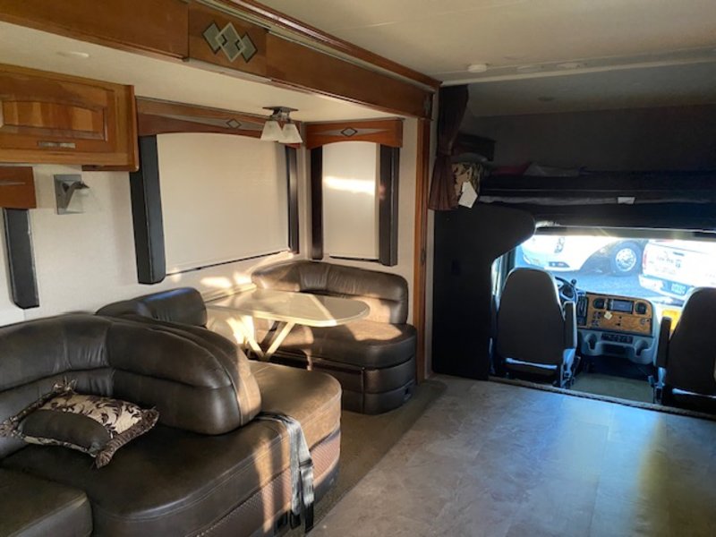 Used 2016 Jayco Seneca 37FK for Sale by Owner in Hermiston, Oregon RVT