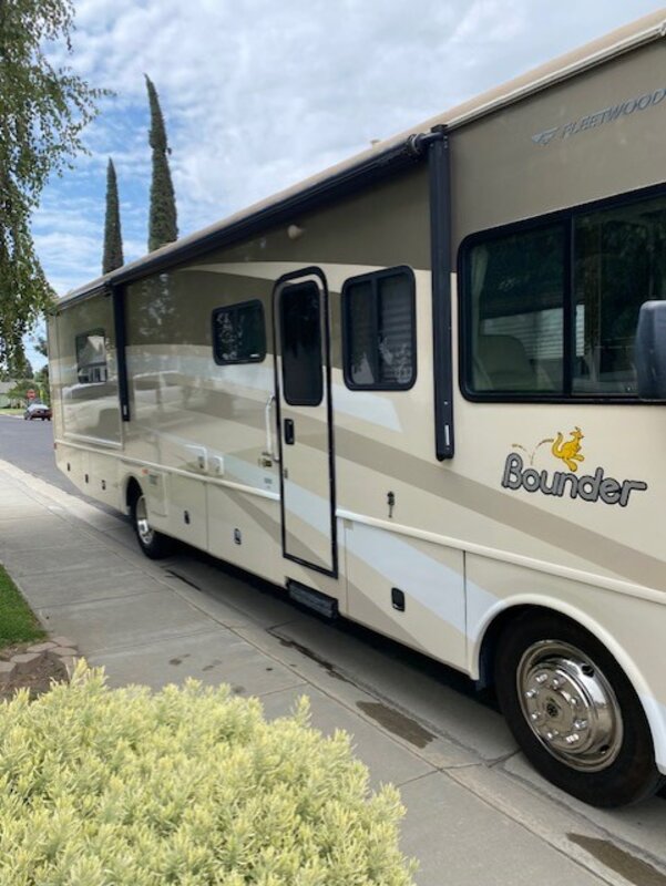 2007 Fleetwood Bounder 35E