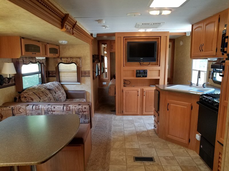 2010 Keystone Laredo 303TG Travel Trailers RV For Sale By Owner In 