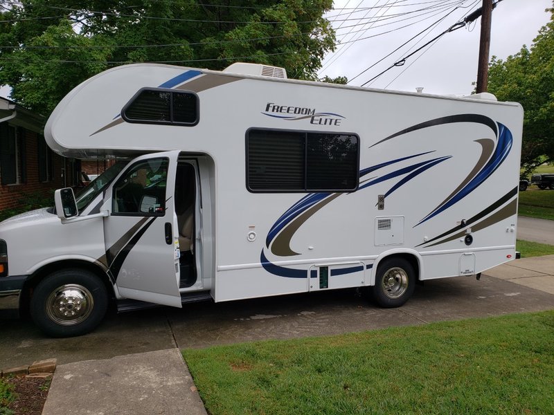 2019 Thor Motor Coach Freedom Elite 22HEF, Class C RV For Sale By Owner in Louisville, Kentucky