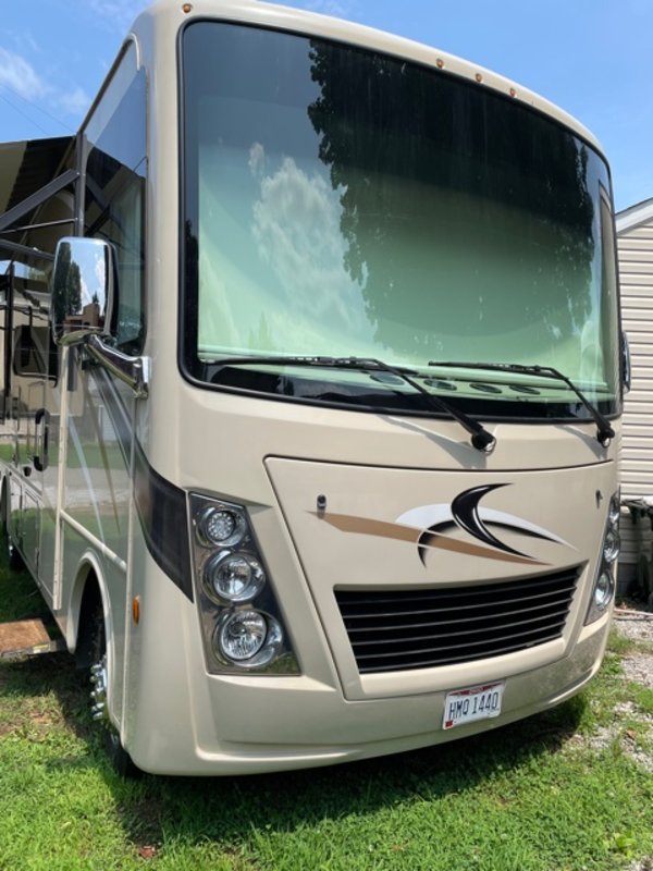 2019 Thor Motor Coach Freedom Traveler A27, Class A Gas RV For Sale By Owner in Belpre, Ohio