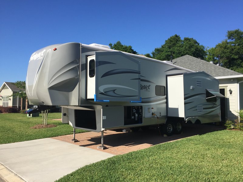 2014 Forest River Cedar Creek Silverback 29RE, 5th Wheels RV For Sale ...