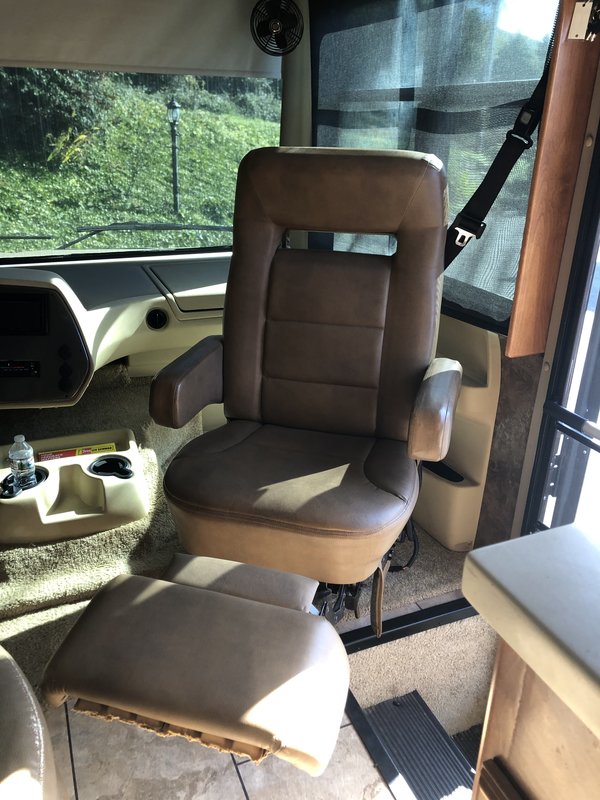 2015 Tiffin Allegro Open Road 32SA, Class A Gas RV For Sale By Owner in Brookings, Oregon