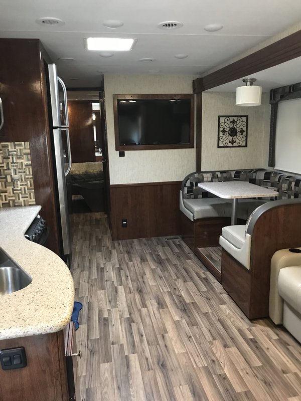 2018 Coachmen Mirada 35BH, Class A Gas RV For Sale By Owner in Troy