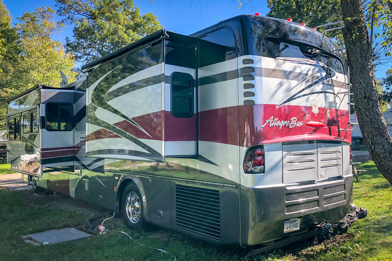 2005 Tiffin Allegro Bus 40QDP, Class A Diesel RV For Sale By Owner in