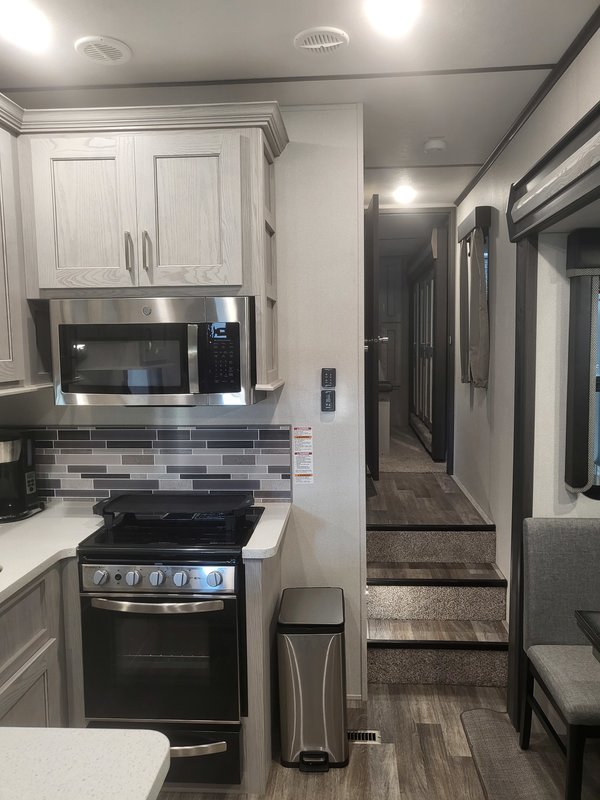 2021 Keystone Montana High Country 383TH, Toy Haulers 5th Wheels RV For
