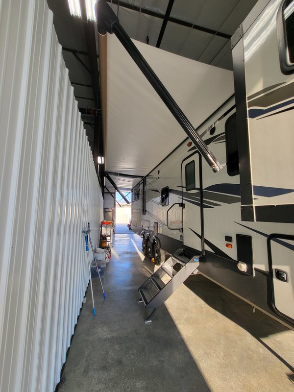 2021 Keystone Montana High Country 383TH, Toy Haulers 5th Wheels RV For