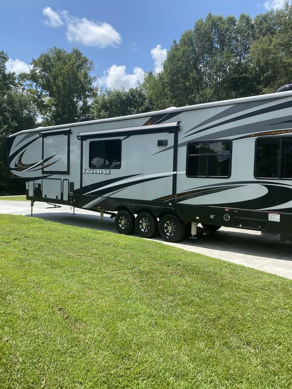 2017 Heartland Cyclone HD Edition 4150, Toy Haulers 5th Wheels RV For ...