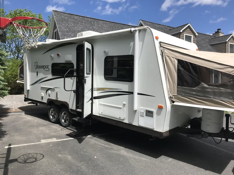 2014 Forest River Flagstaff Shamrock 233S, Travel Trailers Hybrid RV