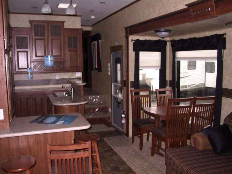 2011 Jayco Pinnacle 36REQS, 5th Wheels RV For Sale By Owner in