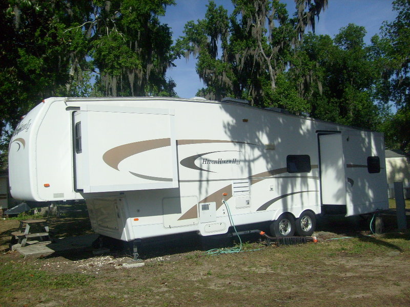 2006 NuWa Hitchhiker II LS 34.5 RLTG LS, 5th Wheels RV For Sale By