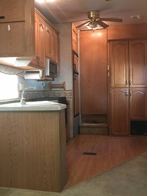 2006 NuWa Hitchhiker II LS 34.5 RLTG LS, 5th Wheels RV For Sale By