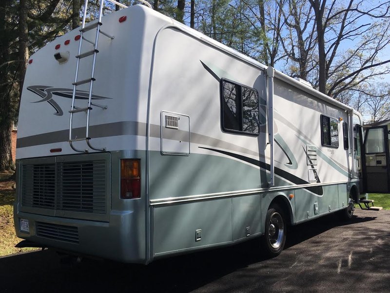 2002 Monaco Knight 32BPD, Class A Diesel RV For Sale By Owner in