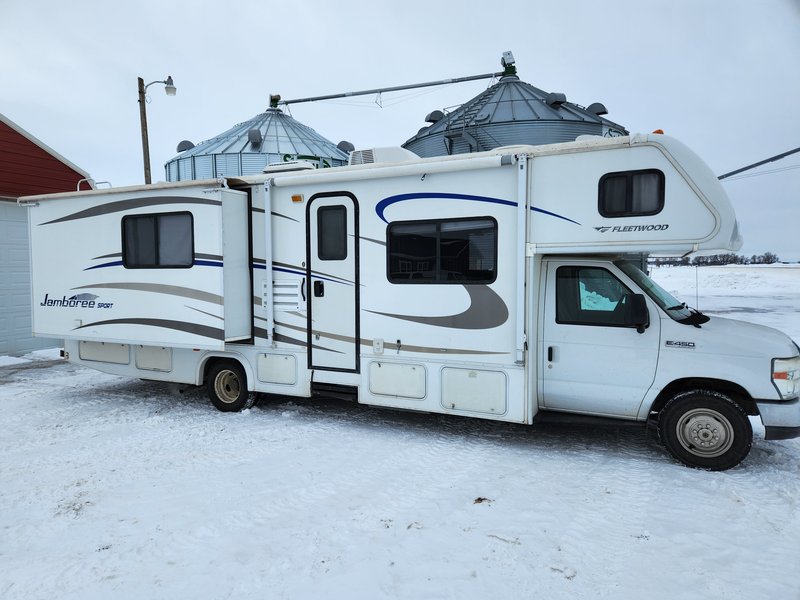 Used Fleetwood Jamboree Sport N For Sale By Owner In Emmetsburg Iowa Rvt