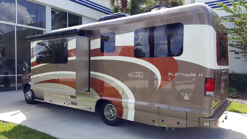 2014 Coach House Platinum II 241XL DRT --- DINETTE , REAR TWIN BEDS Used Class C Rv With Twin Beds For Sale
