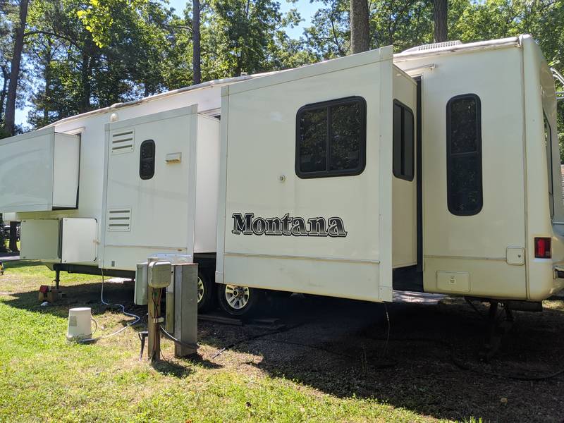 2009 Keystone Montana 3400RL Arctic Package Limited edition, 5th Wheels
