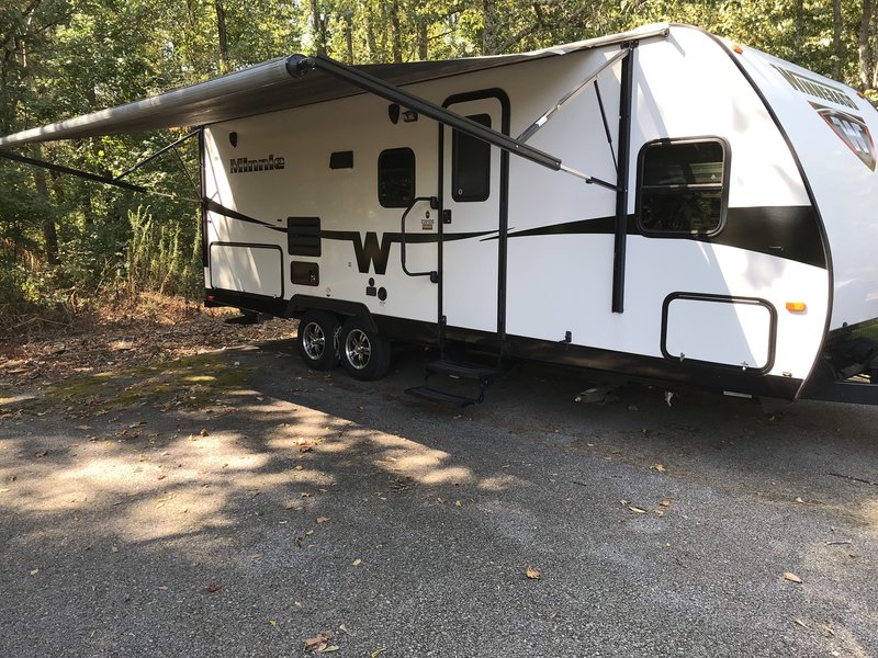 2014 Winnebago Minnie 2201DS, Travel Trailers RV For Sale By Owner in