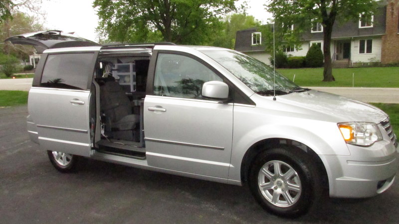 2009 Dodge Brougham Sportsman Caravan, Class B RV For Sale By Owner in